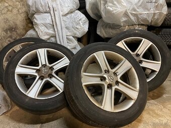 Predám originál disky plus letné pneu z Mazda 6 205 55 r16 - 3
