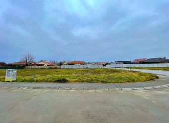 Exkluzívny stavebný pozemok Kvetoslavov - 3