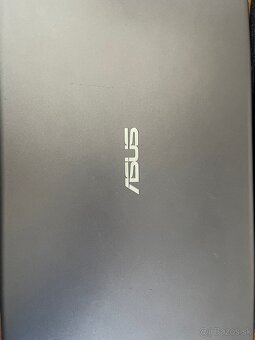 Asus VivoBook 15 - 3