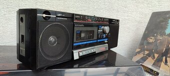 Radiomagnetofon AIWA - 3