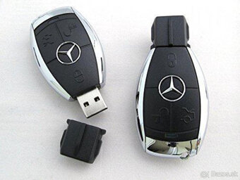 Mercedes USB kľúč 32 GB v tvare kľúča od auta - 3