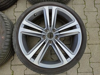 5x112 R19 8J ET50 - 3