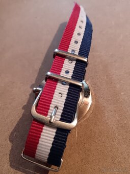 Predám hodinky Daniel Wellington - 3
