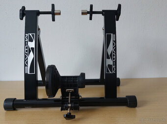 Cyklistický trenažér M-Wawe - 3