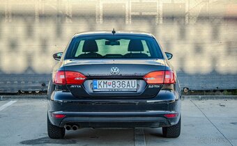 Volkswagen Jetta 2.0 TDI Highline - 3