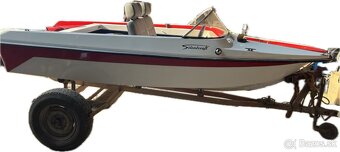 Predám motorový čln s novým lakom - 3