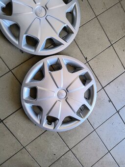 Predám originálne puklice Ford - 3