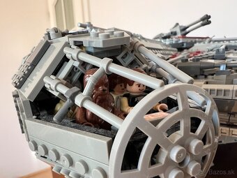 Star Wars Millennium Falcon - 3