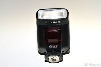 Blesk Viltrox JY 610II - 3