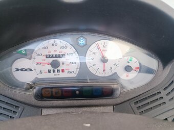 Piaggio x8 150 - 3