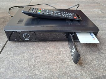 Skylink- setobox, karta, ovladač, satelitný prijímač - 3