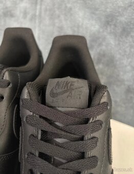 Predám Air force1 black č.44 - 3