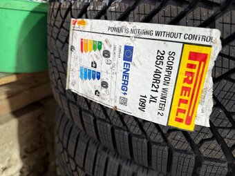 Predám zimne pneumatiky 285/40r21 - 3