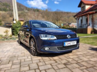 Volkswagen Jetta 2.0 TDI Highline 103kW - 3
