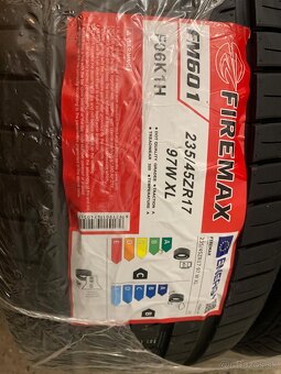 LETNÉ PNEUMATIKY 235/45Z R17 - 3
