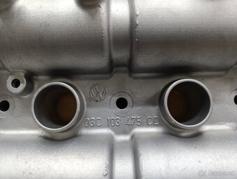 Hlava valcov VW Golf VI 1.4 TSI 03C103475CD - 3