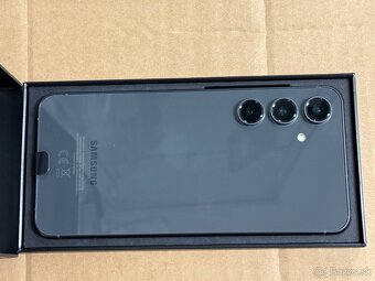Samsung Galaxy S24 FE 256 GB – čierny – NOVÝ - 3