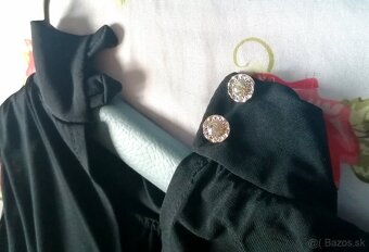 Predám čierne mini šaty s ozdobným golierom veľkosti S - 3