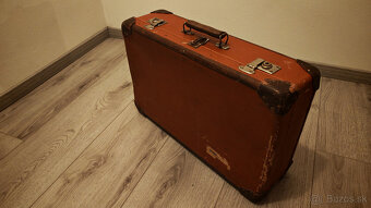 Stary kufor - dekoracia kufor - rekvizita - 3