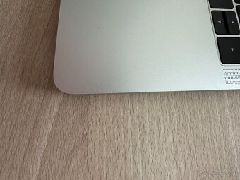 Macbook Pro 13” (2017) | i5 | 8 GB RAM | 128 GB SSD - 3