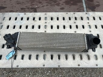 Predám intercooler BMW 7617598 - 3