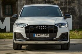 Audi Q7 50TDI Quattro S line 7-miestne - 3