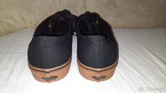 Vans Authentic - Black/Rubber - 10.5/ 44 - 3