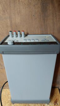 Predam programovatelny laboratorny zdroj AGILENT E3647A - 3