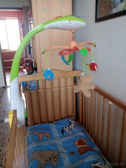 Kolotoč na postieľku s projektorom - 3