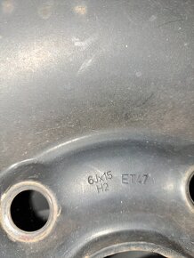DISKY OCTÁVIA s pneu. 195/65 R15 a puklicami - 3