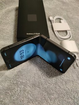 Predám Samsung Galaxy Z Flip 5 256GB,8GB RAM - 3