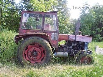Rumunský Traktor UTB - 3
