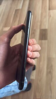 iPhone Xr - 3
