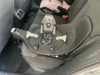 vajicko CYBEX Cloud T i-Size PLUS + Isofix Base - 3
