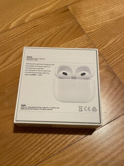 PREDÁM AIRPODS 3. GENERACIE - 3