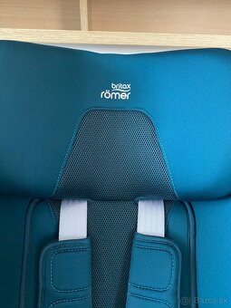 Predam autosedacku Britax Römer dual fix - 3