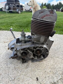 Motor Jawa 250 353 - 3