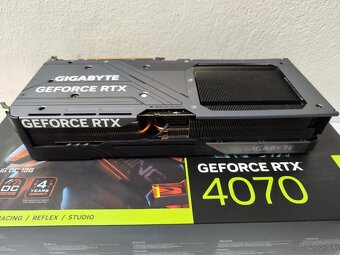 Predám grafickú kartu GIGABYTE GeForce RTX 4070 GAMING OC 12 - 3