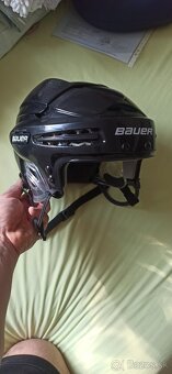 Predám hokejovú prilbu bauer - 3