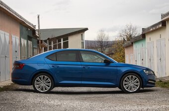 Škoda Superb 2.0 TDI DSG Style - 3
