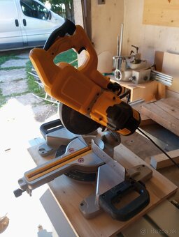 DeWALT DWS773 - 3