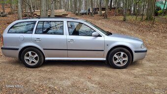 Škoda octavia 1. 1.6 benzín - 3