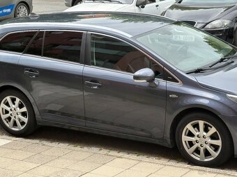 Avensis - 3