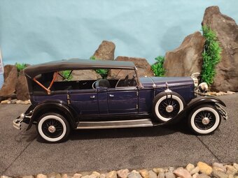 prodám model 1:18 lincoln model K 1931 - 3