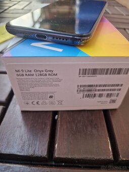 Predám výkonný mobilný telefón Xiaomi Mi 9 Lite 6GB/128GB - 3