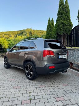 KIA SORENTO 2.2 CRDi 4WD AUTOMAT - NOVÁ STK/EK - SUPER STAV - 3