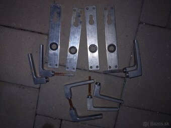 Hliníkové kľučky so štítmi - 3