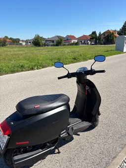 Lambretta V125 Special - 3