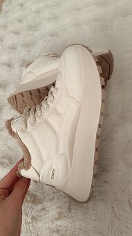 Nové dámske zateplené tenisky platforma krémové veľkosť 37 - 3