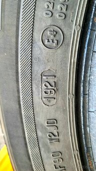 Predam Barum Polaris 5, zimné,185/60 R15 84T,rok výroby 2021 - 3